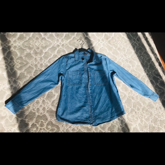 Denim shirt, classic fit - Picture 2 of 5